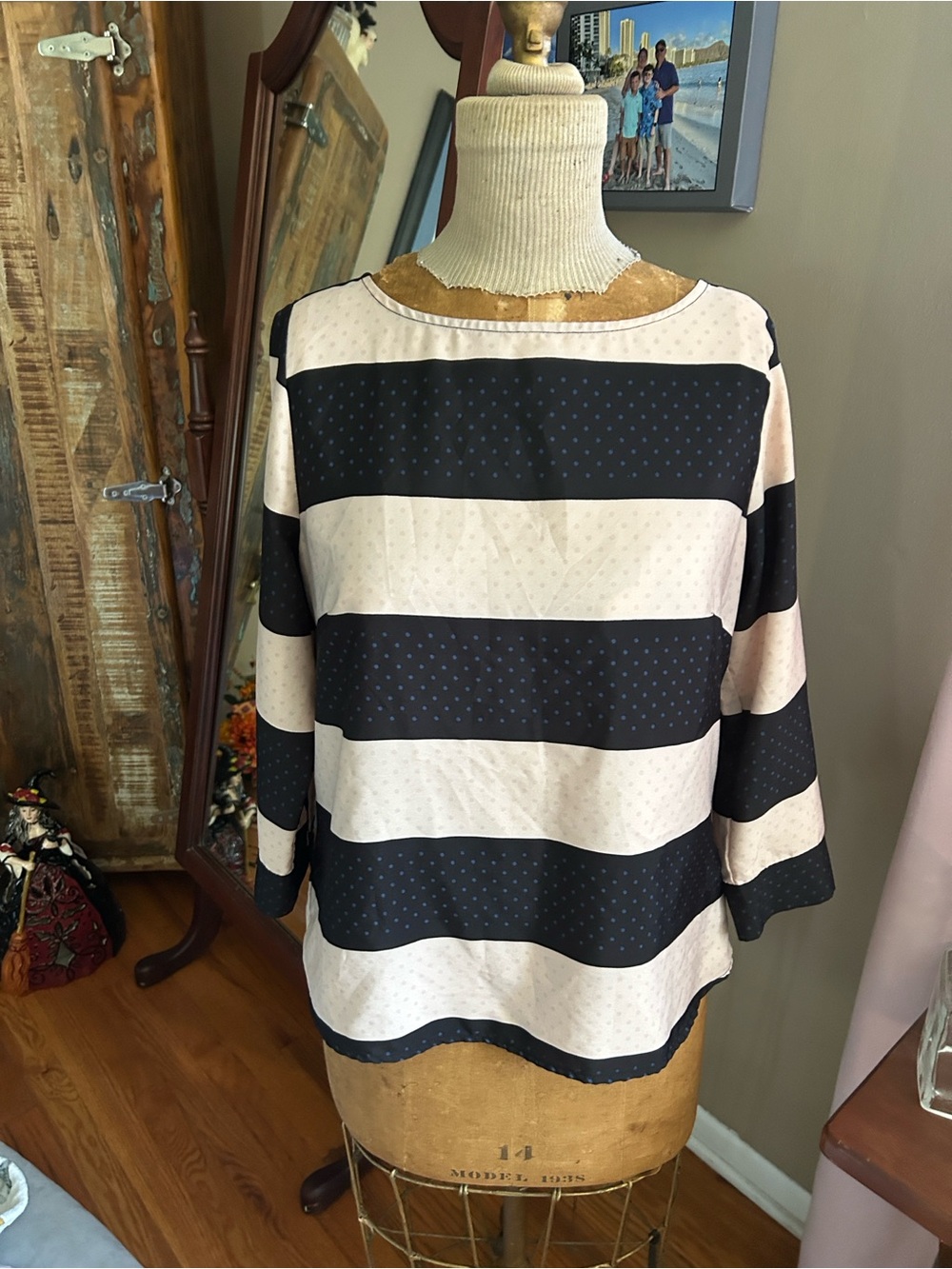 The Limited Striped Black and Pink 3/4 Sleeve Women's Blouse - Size Medium Vtg